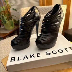 Black Strappy Women's Heels